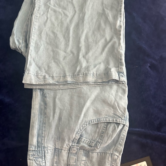 Jeans - Picture 9 of 10